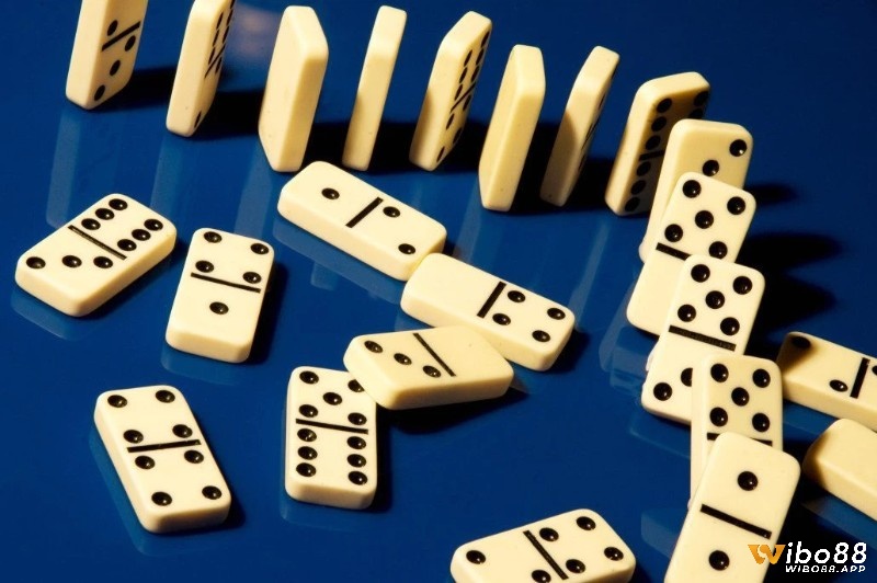 Cách chơi cờ Domino với số quân duy trì của mỗi người là 7