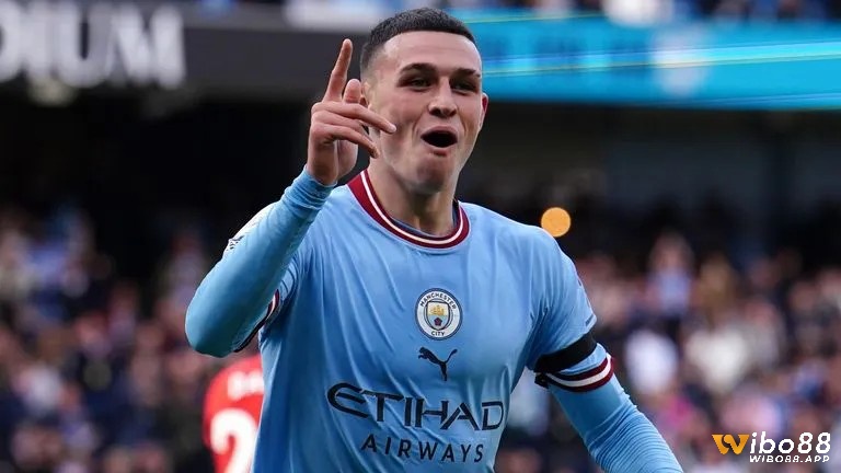 Phil Foden sở hữu kỹ thuật và khả năng dứt điểm tốt