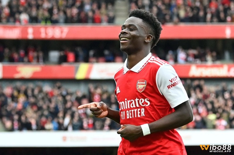 Bukayo Saka là cầu thủ có khả năng điều khiển bóng vượt trội