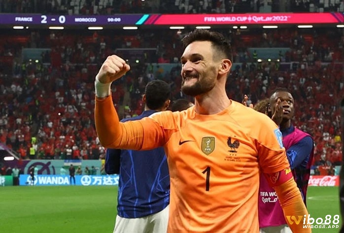 Hugo Lloris là thủ môn của đội hình xuất sắc nhất Tottenham