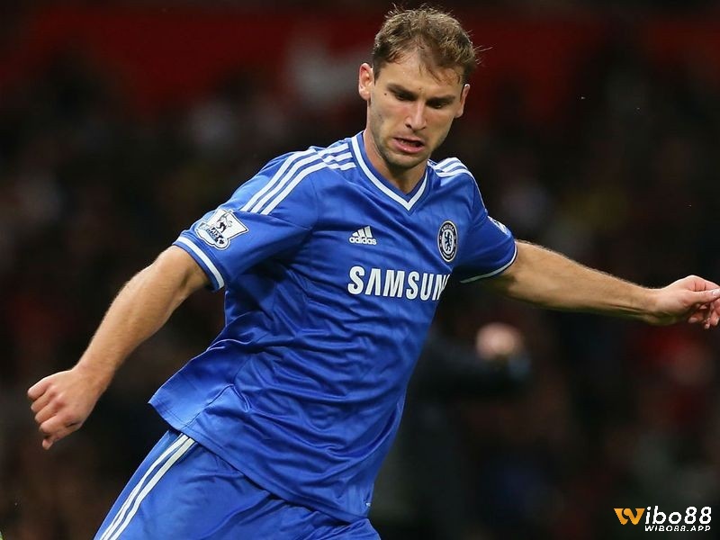 Hậu vệ hay nhất Chelsea có khả năng tấn công nguy hiểm Branislav Ivanovic