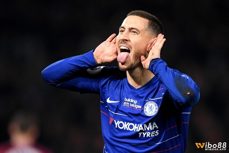 Tiền vệ hay nhất Chelsea đầy tài năng trên sân cỏ Eden Hazard