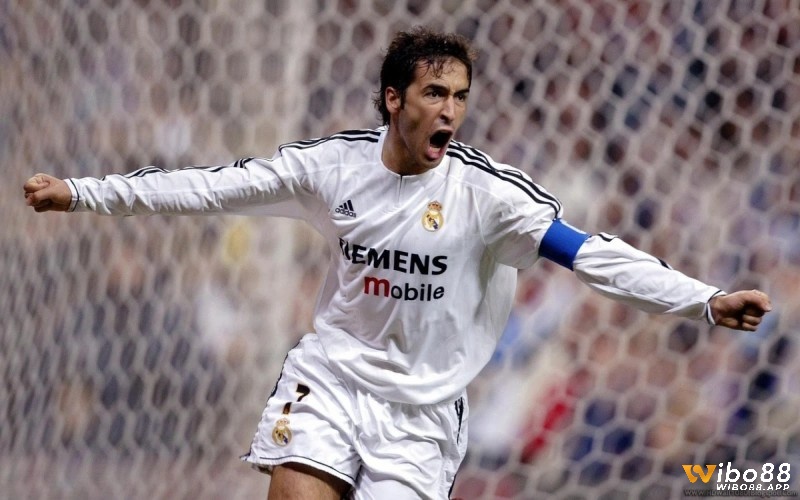  Raúl Gonzalez Blanco là một trong những cầu thủ xuất sắc nhất Real Madrid