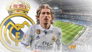 Tiền vệ hay nhất Real Madrid: Top 5 hay nhất lịch sử