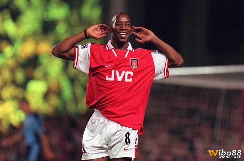  Ian Wright là tiền đạo có kỹ thuật dứt điểm chính xác nhất Arsenal