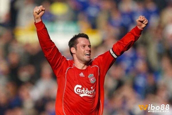  Jamie Carragher dành cả sự nghiệp cầu thủ cho Liverpool