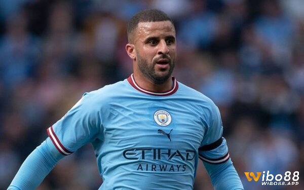 Kyle Walker chỉ thi đấu 8 phút trong trận chung kết với Inter Milan