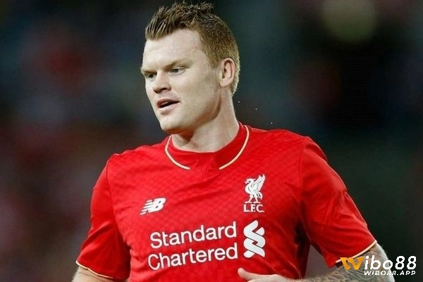 Cựu cầu thủ Riise, từng là một hậu vệ hay nhất Liverpool đã mua về với giá kỷ lục